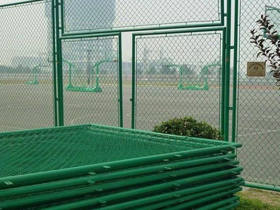 運動場館護欄